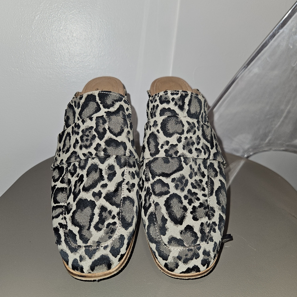 Free People Womens Black and White Bold Leopard Print Mules Size 9 - Picture 2 of 7